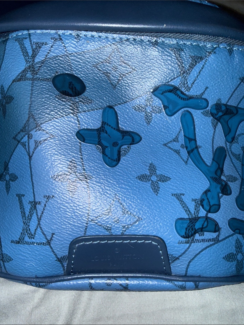 Louis Vuitton Blue Leather Crossbody Belt Bag - Picture 4 of 11